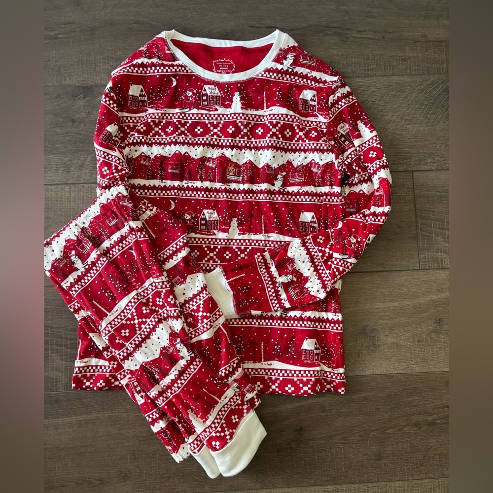 Woman’s medium Christmas pajamas